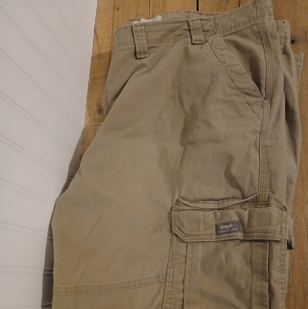 Wrangler cargo pants